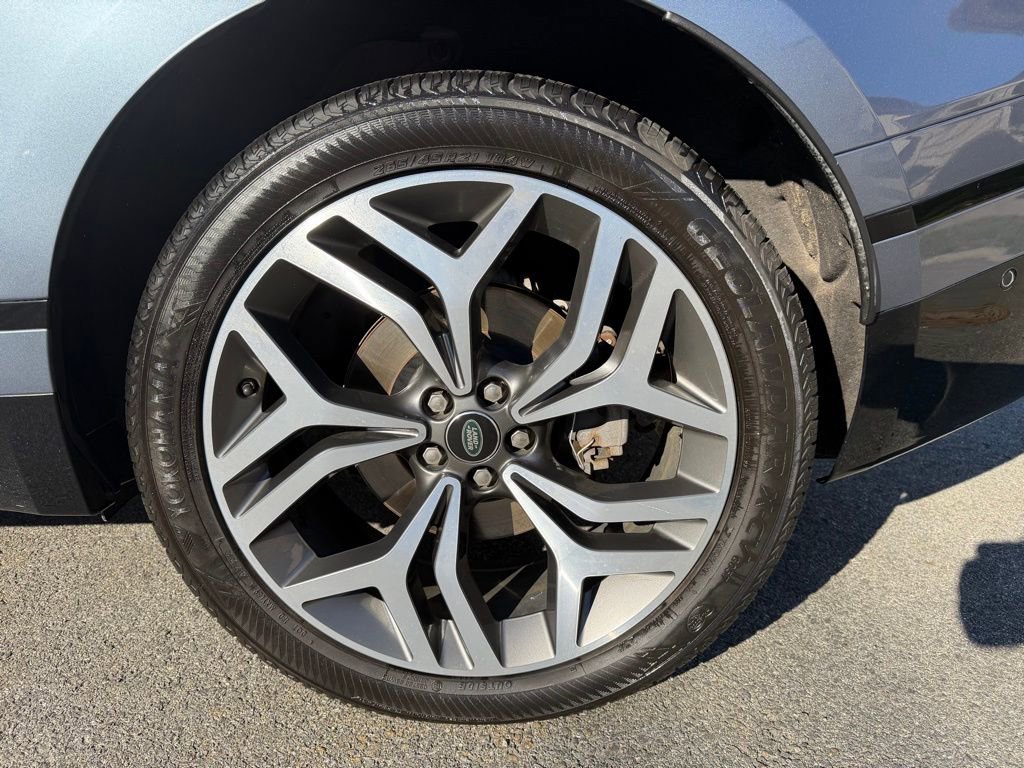 Used 2019 Land Rover Range Rover Velar R-Dynamic SE image 11