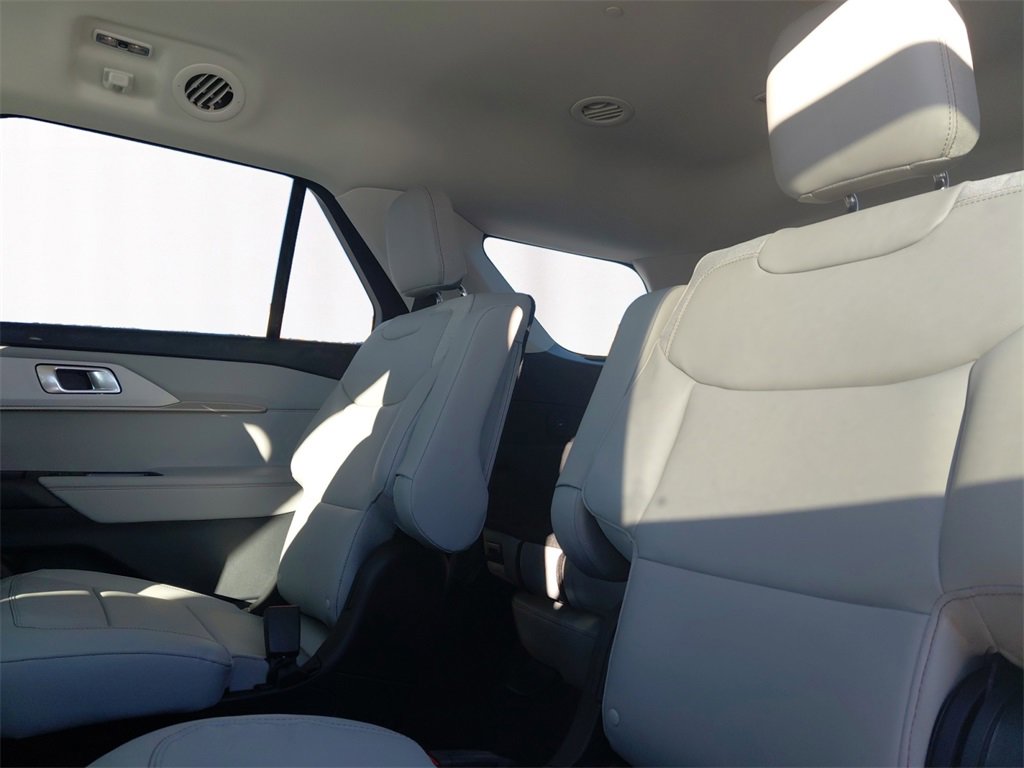 New 2026 Ford Explorer Active image 13