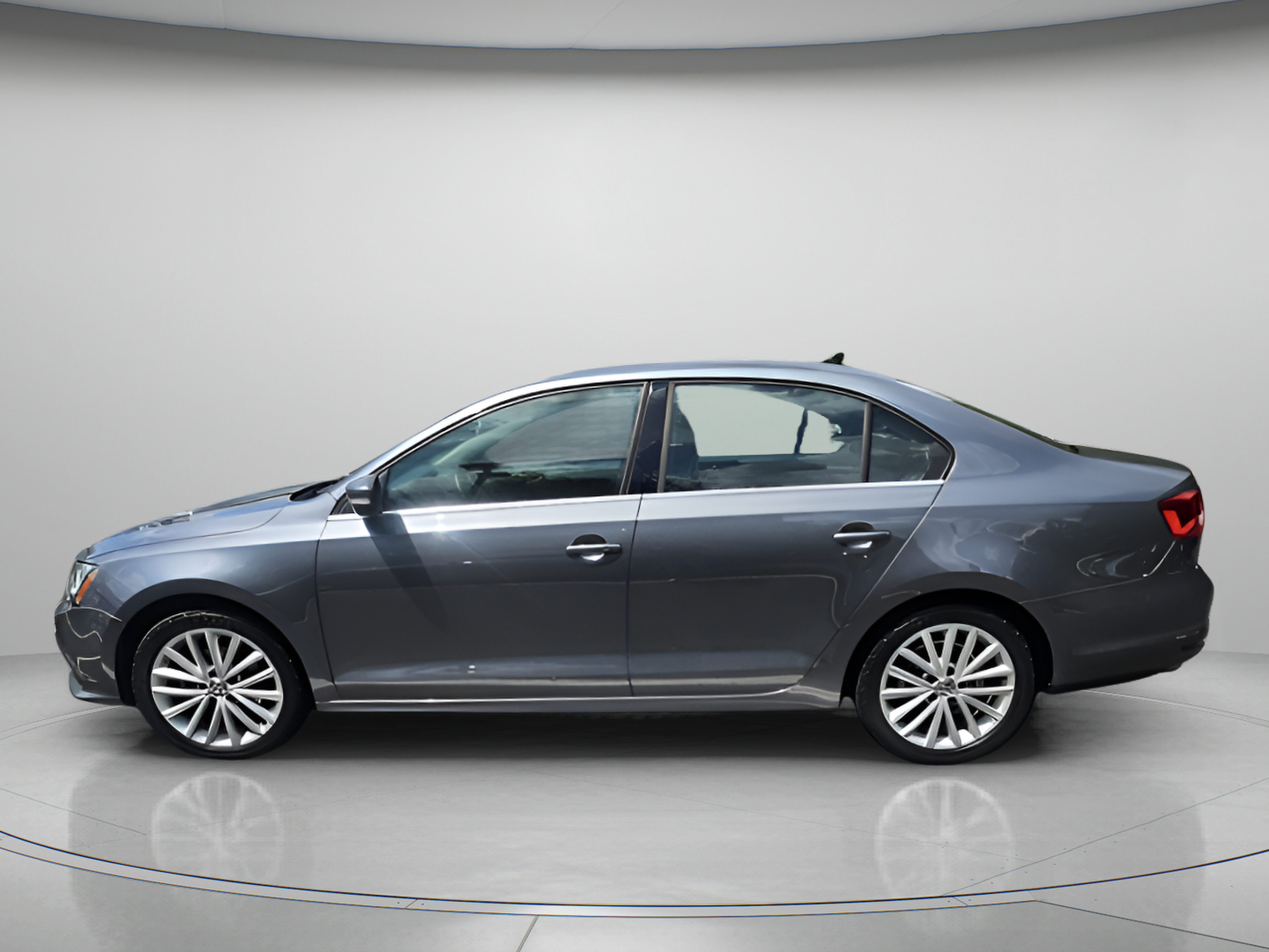 Used 2015 Volkswagen Jetta SE FWD image 2