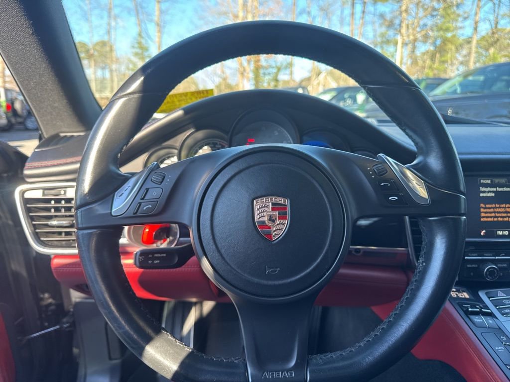 Used 2015 Porsche Panamera S image 16