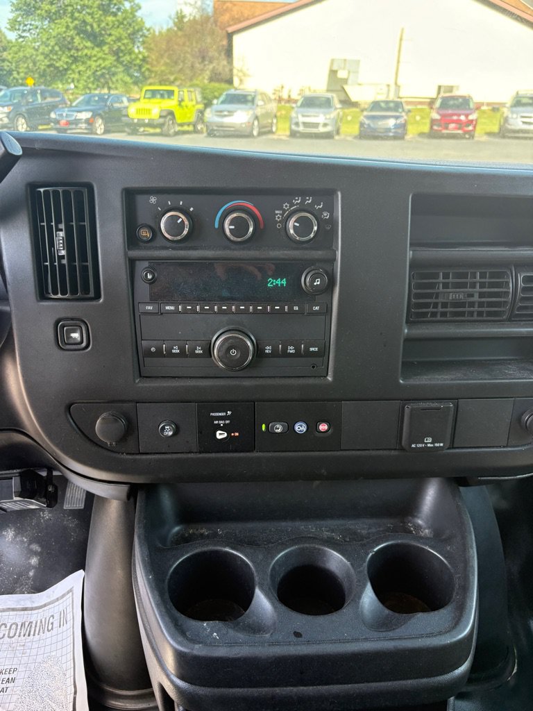 Used 2016 Chevrolet Express 3500 LS RWD image 16