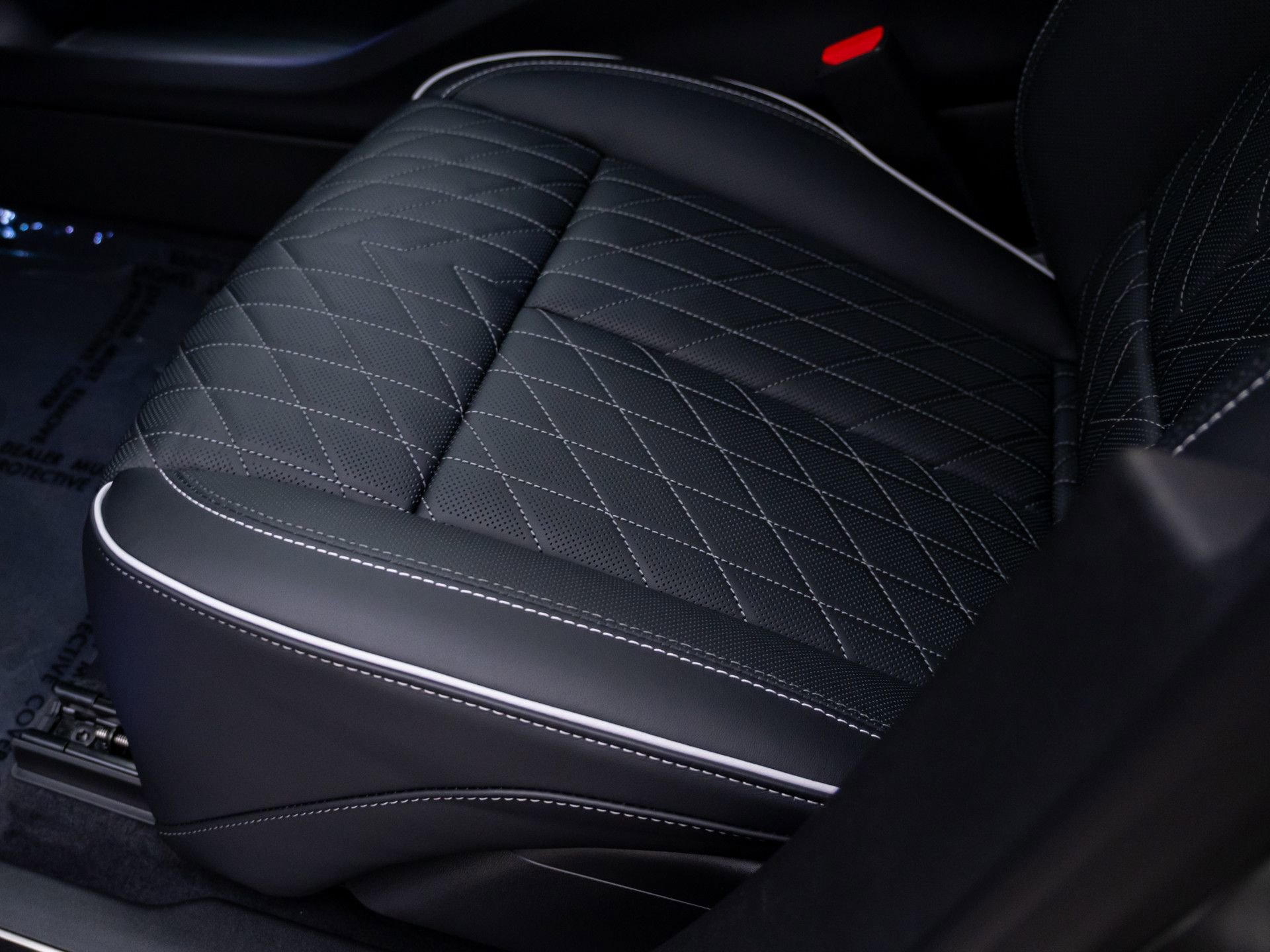 New 2026 Cadillac Lyriq V w/ LPO, Floor Liner Package AWD/4WD image 17