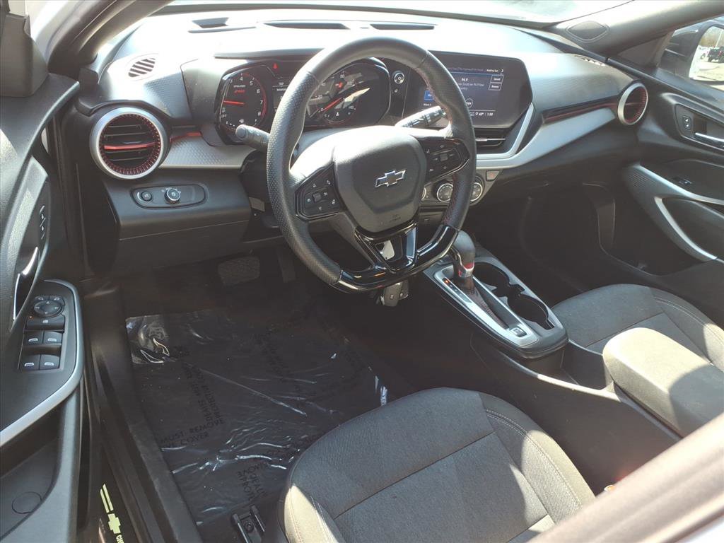 Used 2024 Chevrolet Trax RS w/ Driver Confidence Package image 14