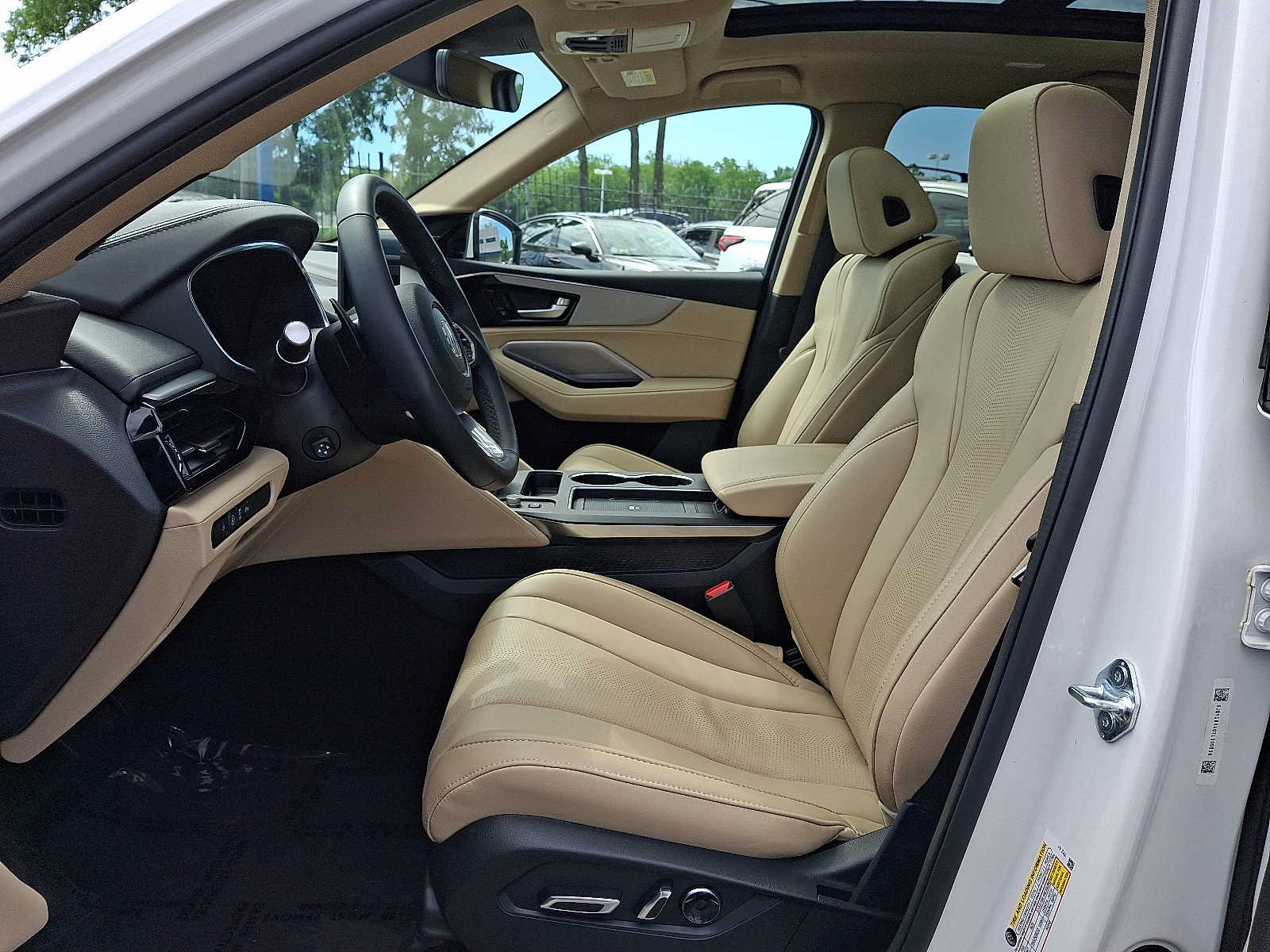 Certified 2026 Acura MDX w/ Technology Package FWD image 14