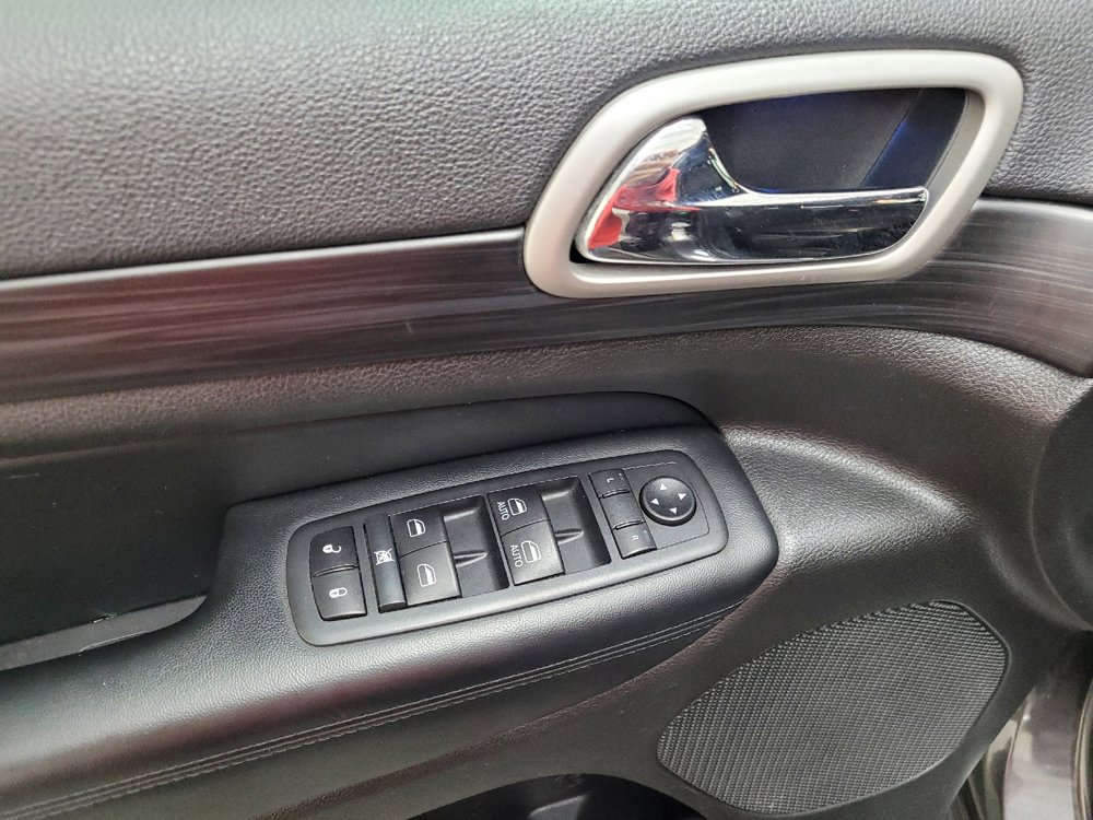 Used 2020 Jeep Grand Cherokee Altitude image 27