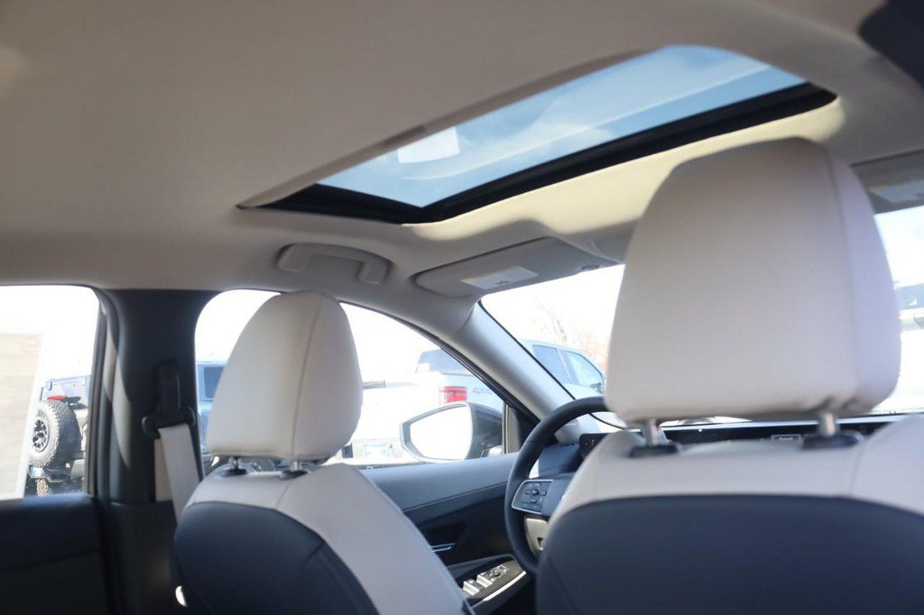 New 2026 Nissan Sentra SL w/ Floor Mat Package FWD image 22