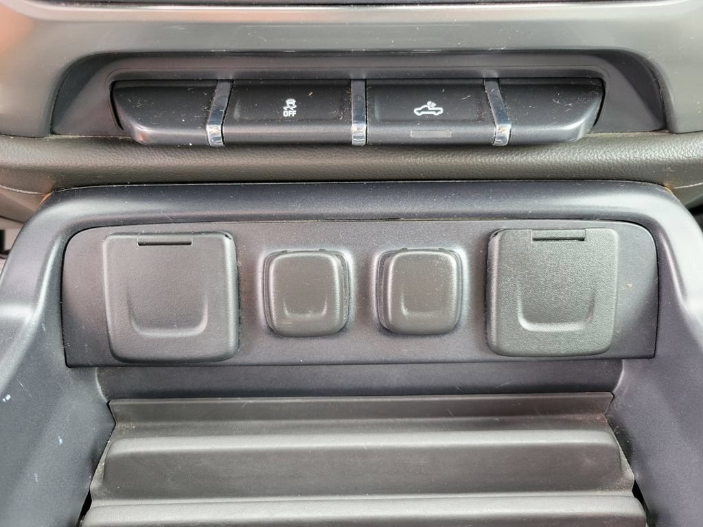Used 2015 Chevrolet Silverado 1500 LTZ AWD/4WD image 20