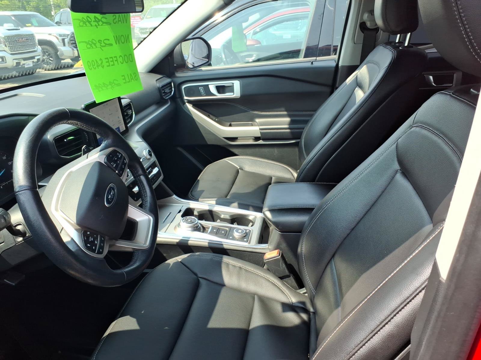 Used 2020 Ford Explorer XLT w/ Equipment Group 202A AWD/4WD image 7