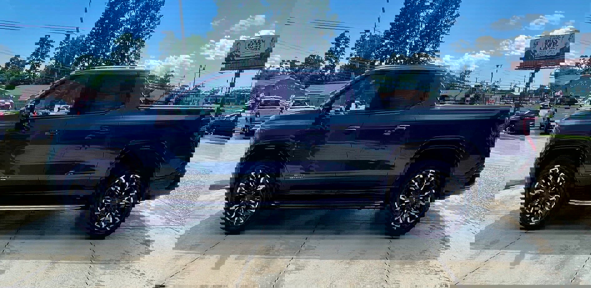 New 2025 GMC Sierra EV Denali image 4