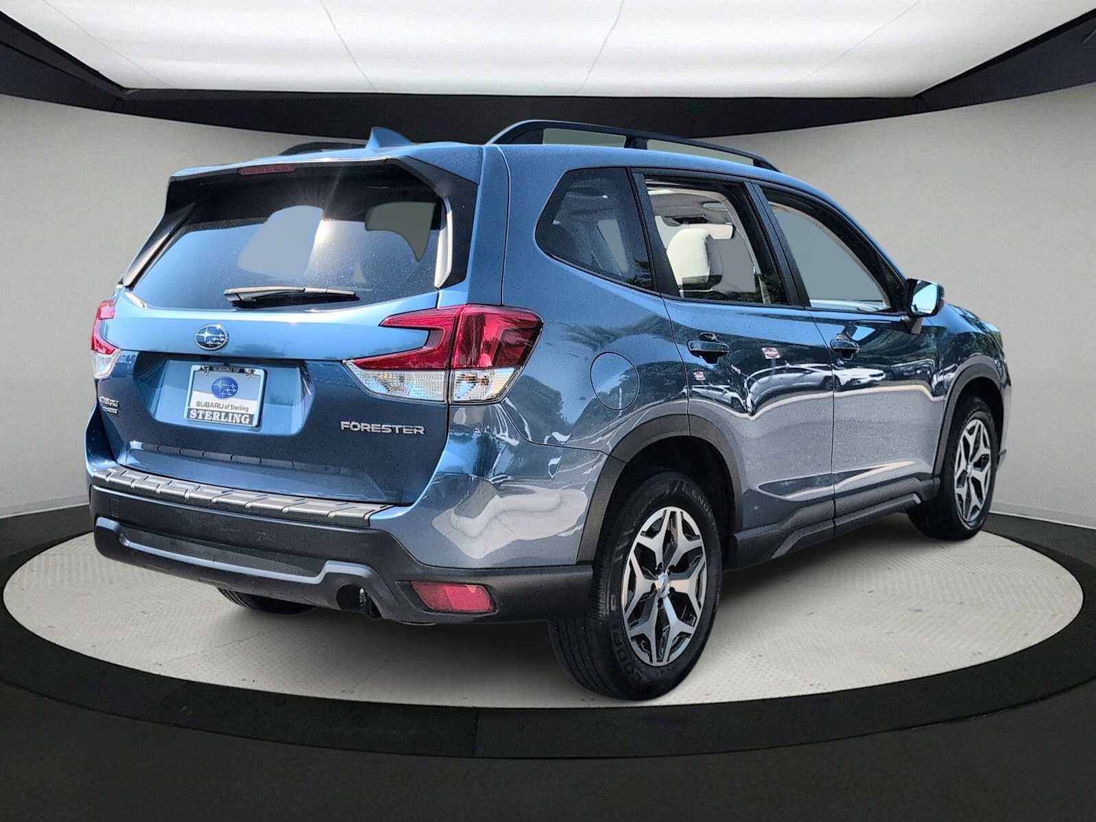 Used 2020 Subaru Forester Premium AWD/4WD image 8