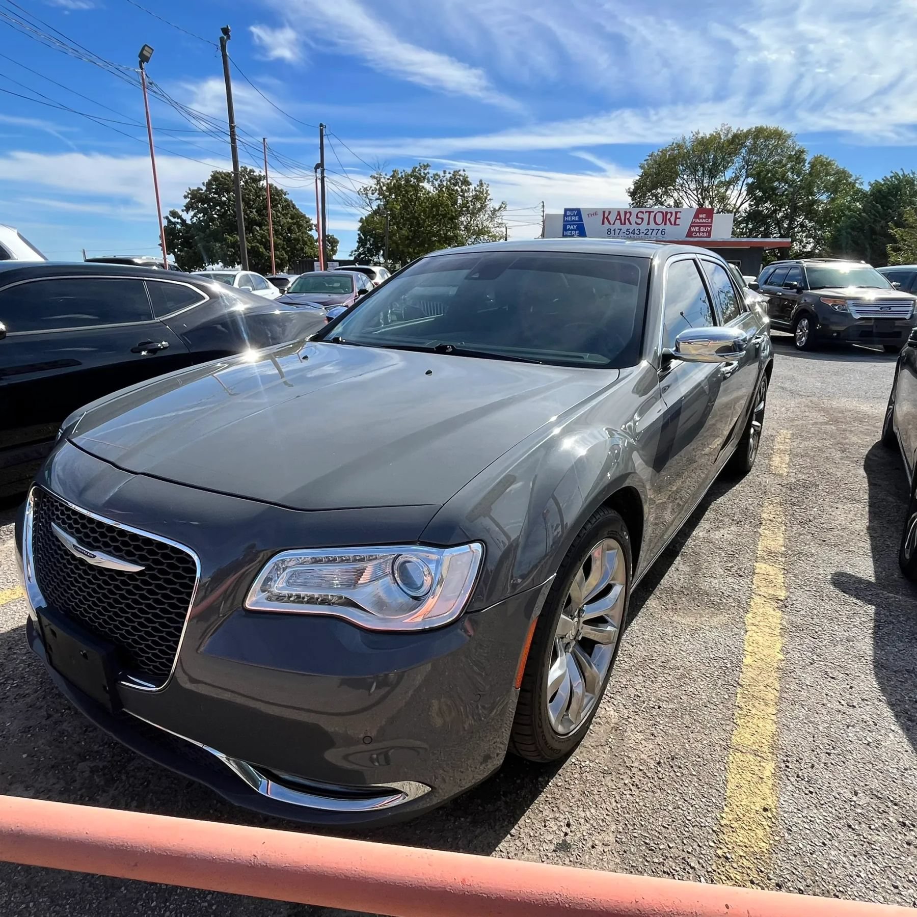 Used 2019 Chrysler 300 Limited w/ Safetytec Plus Group RWD image 1