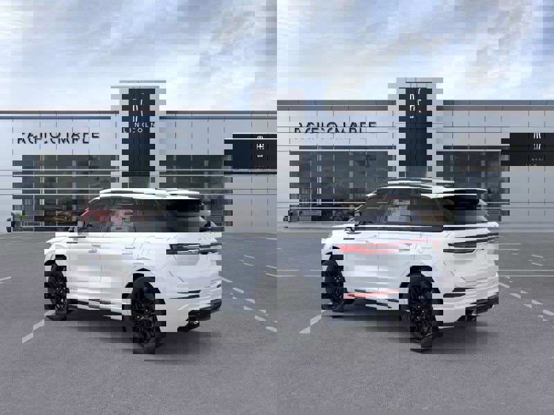 New 2026 Lincoln Corsair Premiere image 4