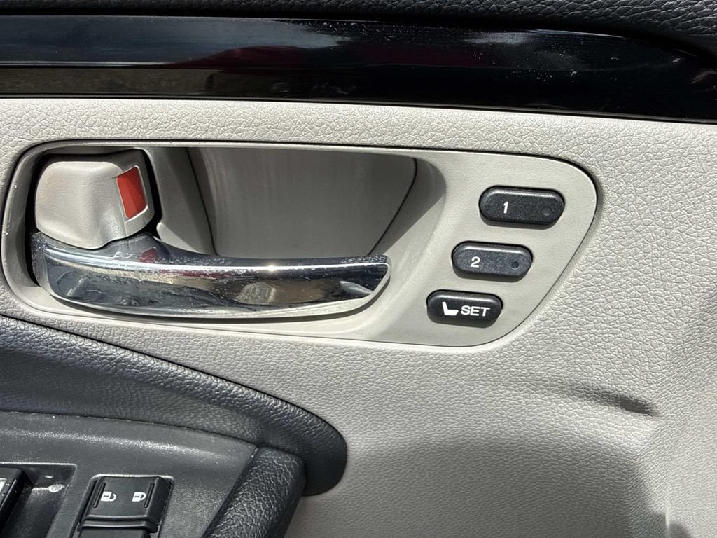Used 2017 Honda Pilot Touring image 21