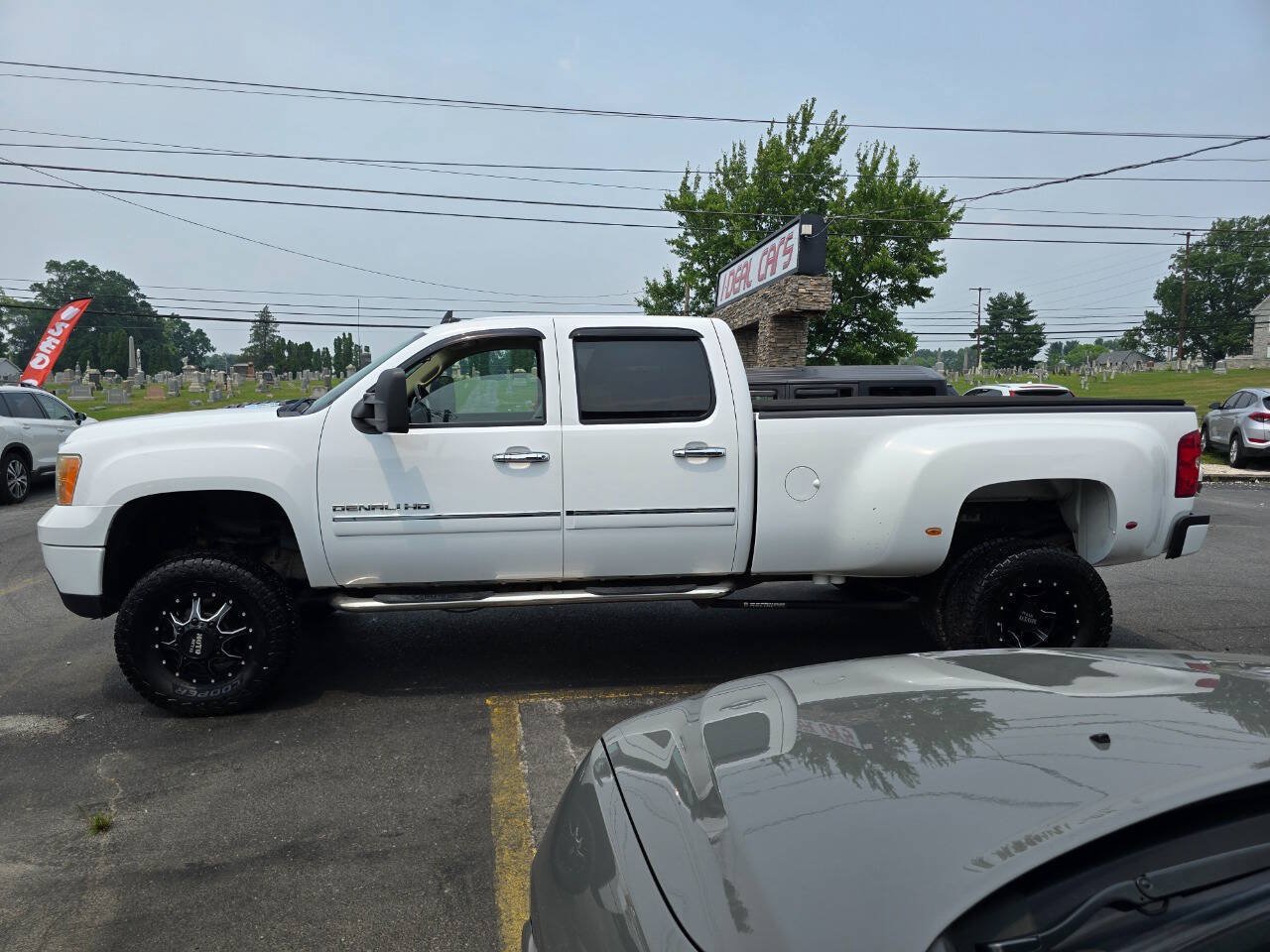Used 2011 GMC Sierra 3500 Denali AWD/4WD image 6