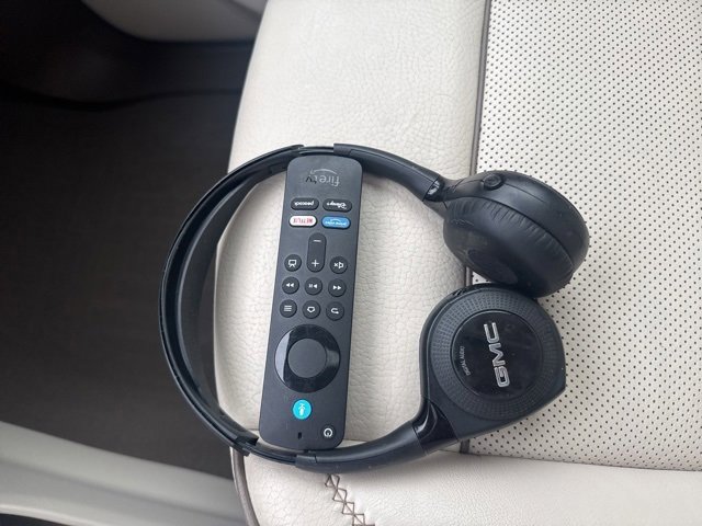 Used 2021 GMC Yukon XL Denali w/ Denali Ultimate Package image 28