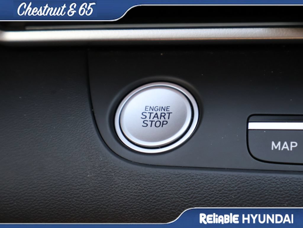Used 2025 Hyundai Elantra Limited FWD image 33