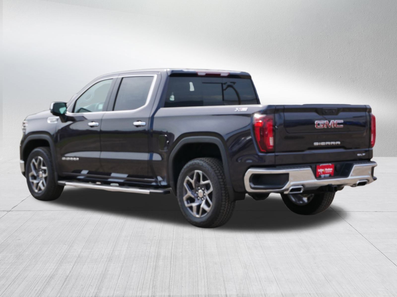 New 2026 GMC Sierra 1500 SLT w/ SLT Premium Plus Package image 3