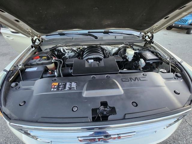 Used 2016 GMC Yukon SLT AWD/4WD image 29