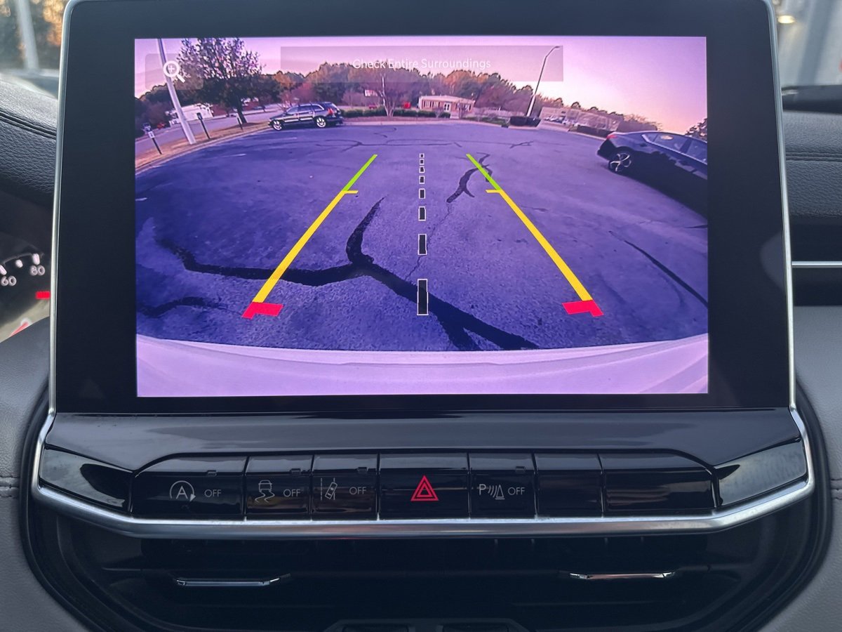 Used 2024 Jeep Compass Limited image 15