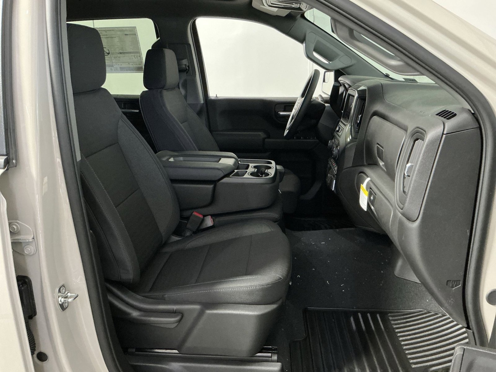 New 2026 Chevrolet Silverado 1500 Custom Trail Boss w/ LPO, Dark Essentials Package AWD/4WD image 32