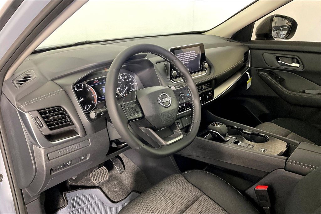 New 2027 Nissan Rogue SV w/ Cold Weather Package FWD image 10