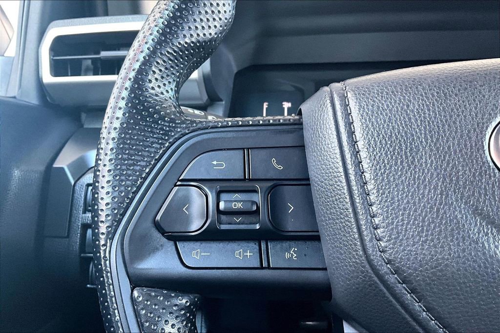 Used 2025 Toyota Tacoma SR w/ Towing Package image 8
