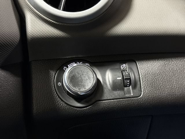 Used 2018 Chevrolet Sonic LS FWD image 18