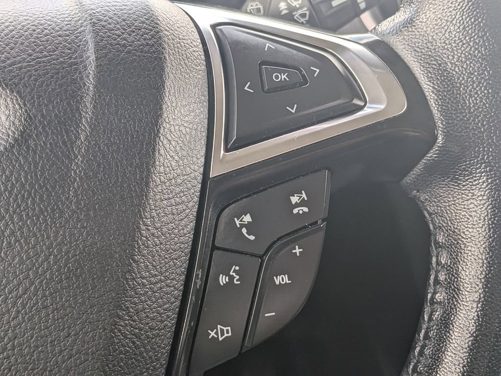 Used 2024 Ford Edge SEL AWD/4WD image 25