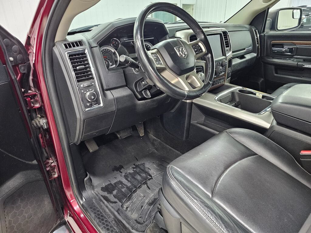 Used 2017 RAM 1500 Laramie w/ Convenience Group AWD/4WD image 27