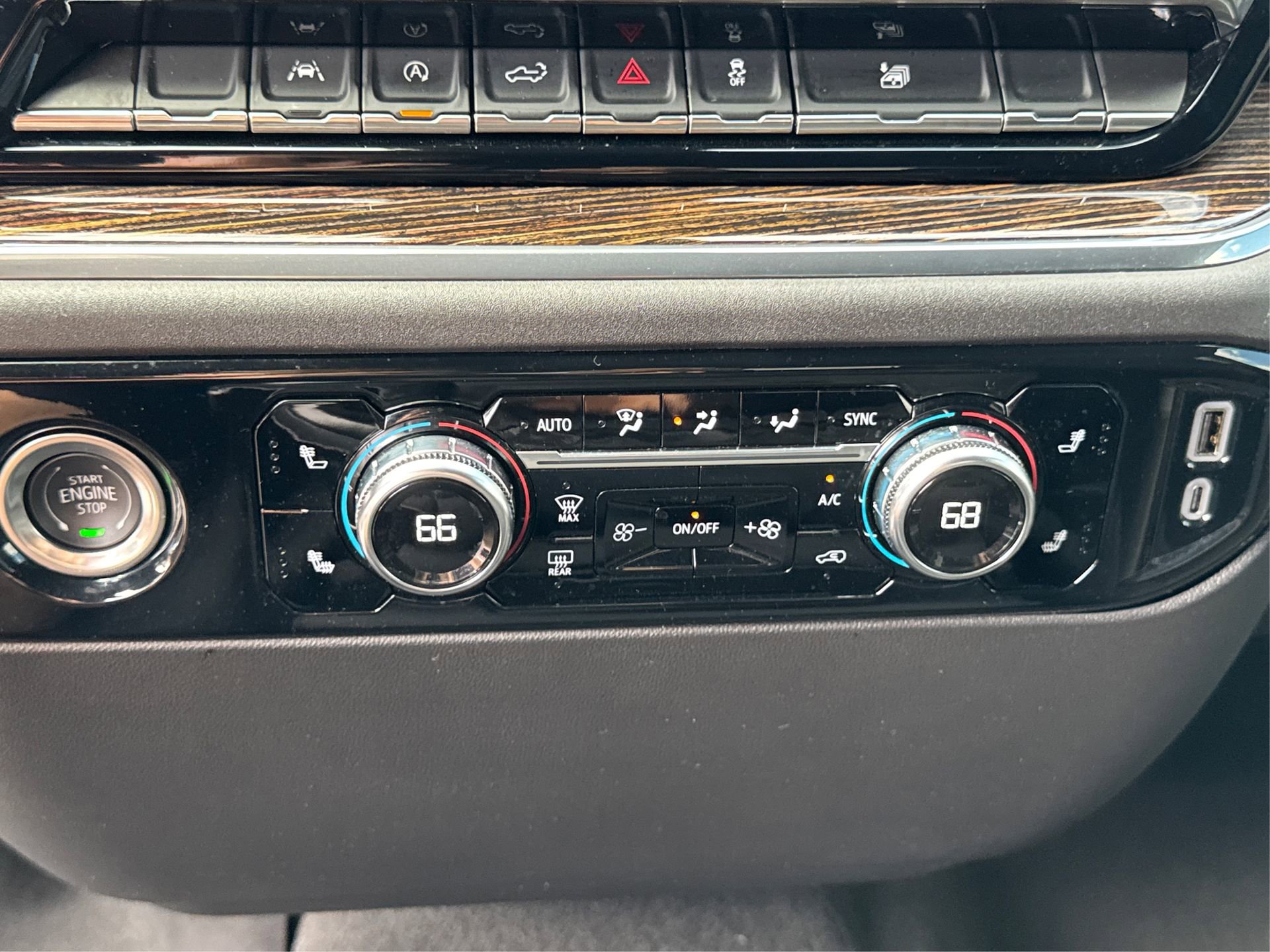 Used 2024 GMC Sierra 1500 Elevation image 30