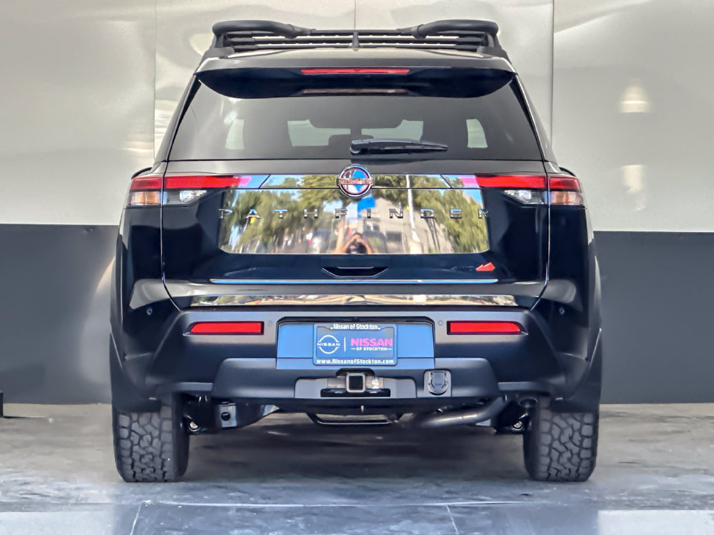 New 2026 Nissan Pathfinder Rock Creek AWD/4WD image 4