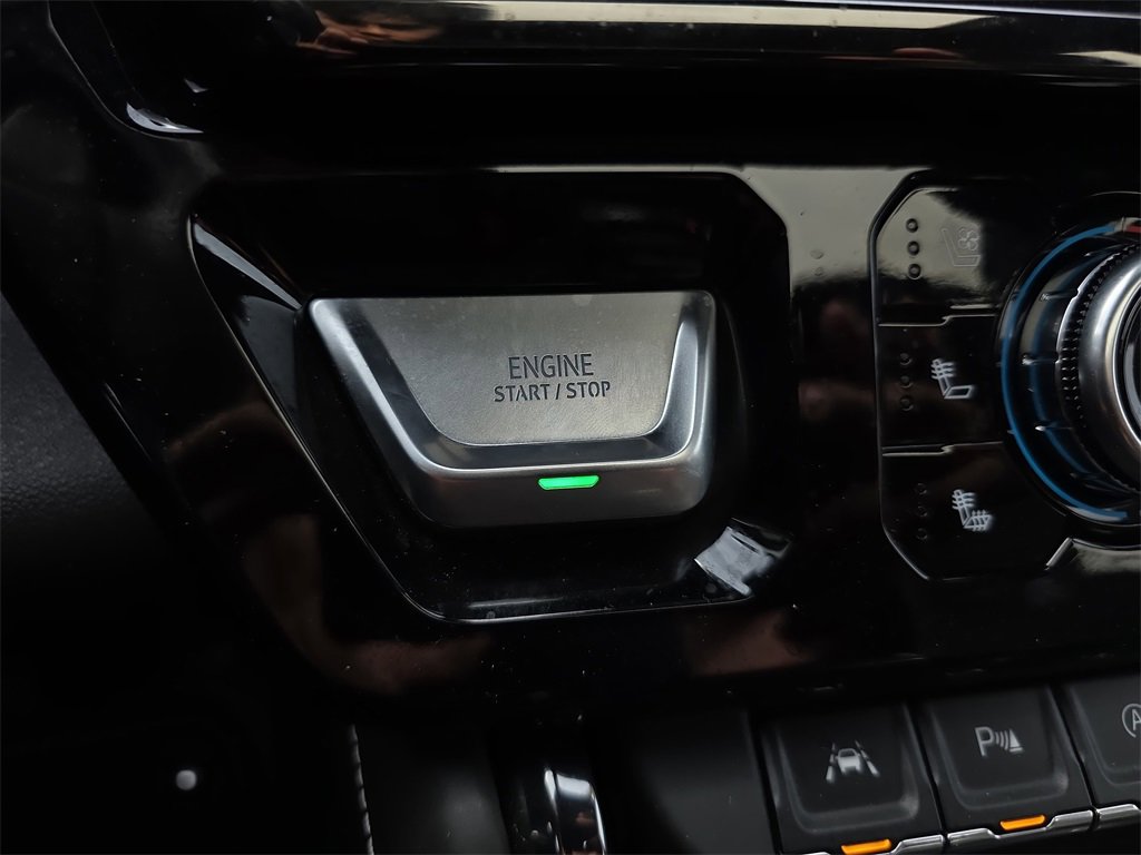 Used 2023 GMC Sierra 1500 AT4X image 21