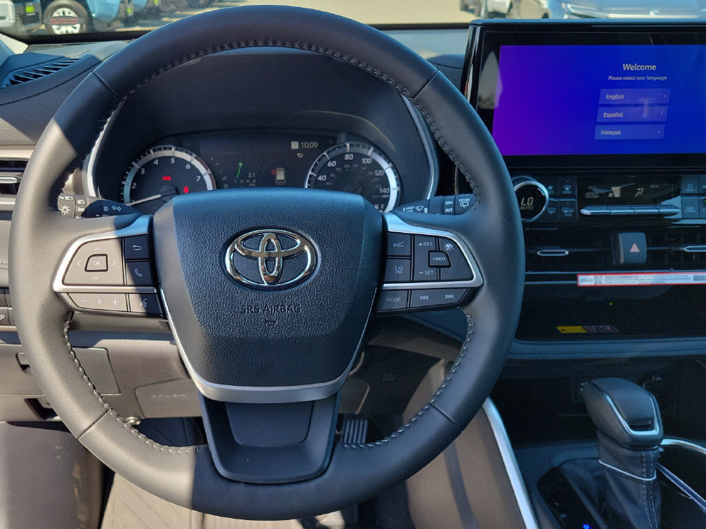 New 2026 Toyota Highlander XLE AWD/4WD image 25