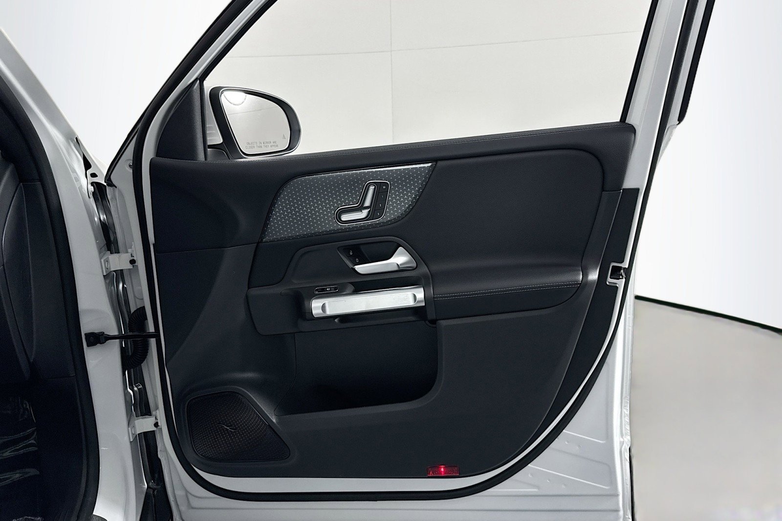 New 2026 Mercedes-Benz GLB 250 image 23