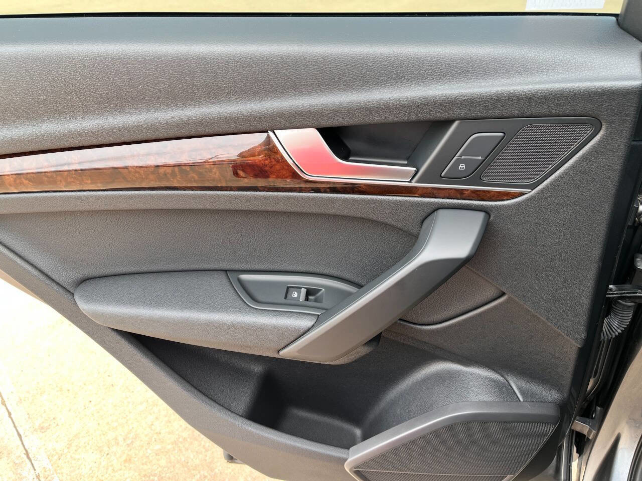 Used 2018 Audi Q5 2.0T Premium Plus w/ Premium Plus Package image 18