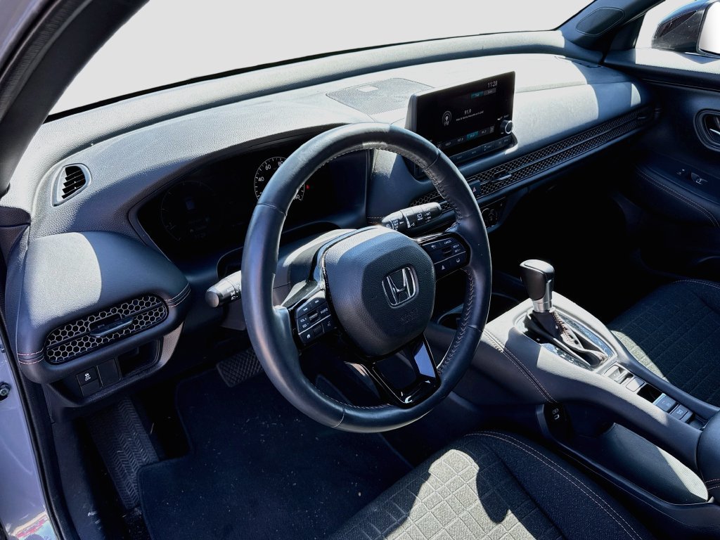 Used 2025 Honda HR-V Sport image 13