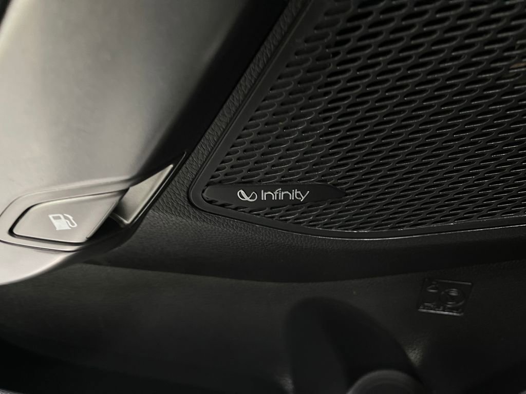 Used 2018 Hyundai Santa Fe Sport w/ 2.0T Ultimate Tech Package 05 image 18