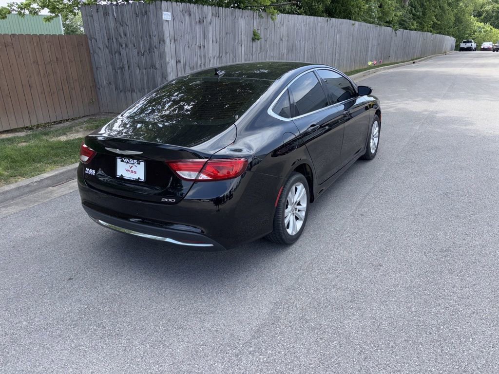 Used 2017 Chrysler 200 Limited Platinum FWD image 5