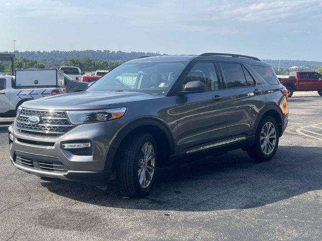 Certified 2023 Ford Explorer XLT w/ Equipment Group 202A RWD image 8
