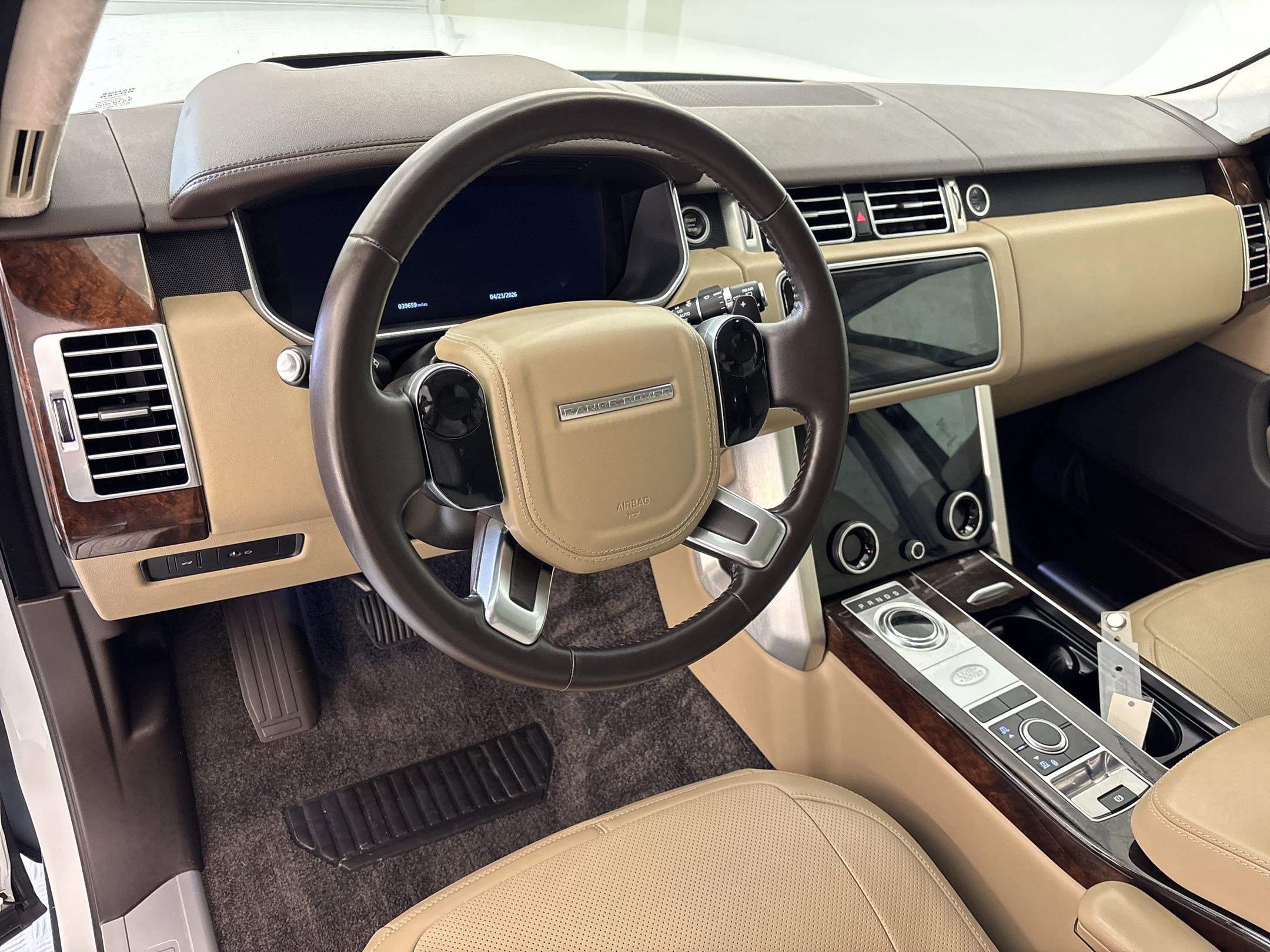 Used 2020 Land Rover Range Rover HSE AWD/4WD image 4