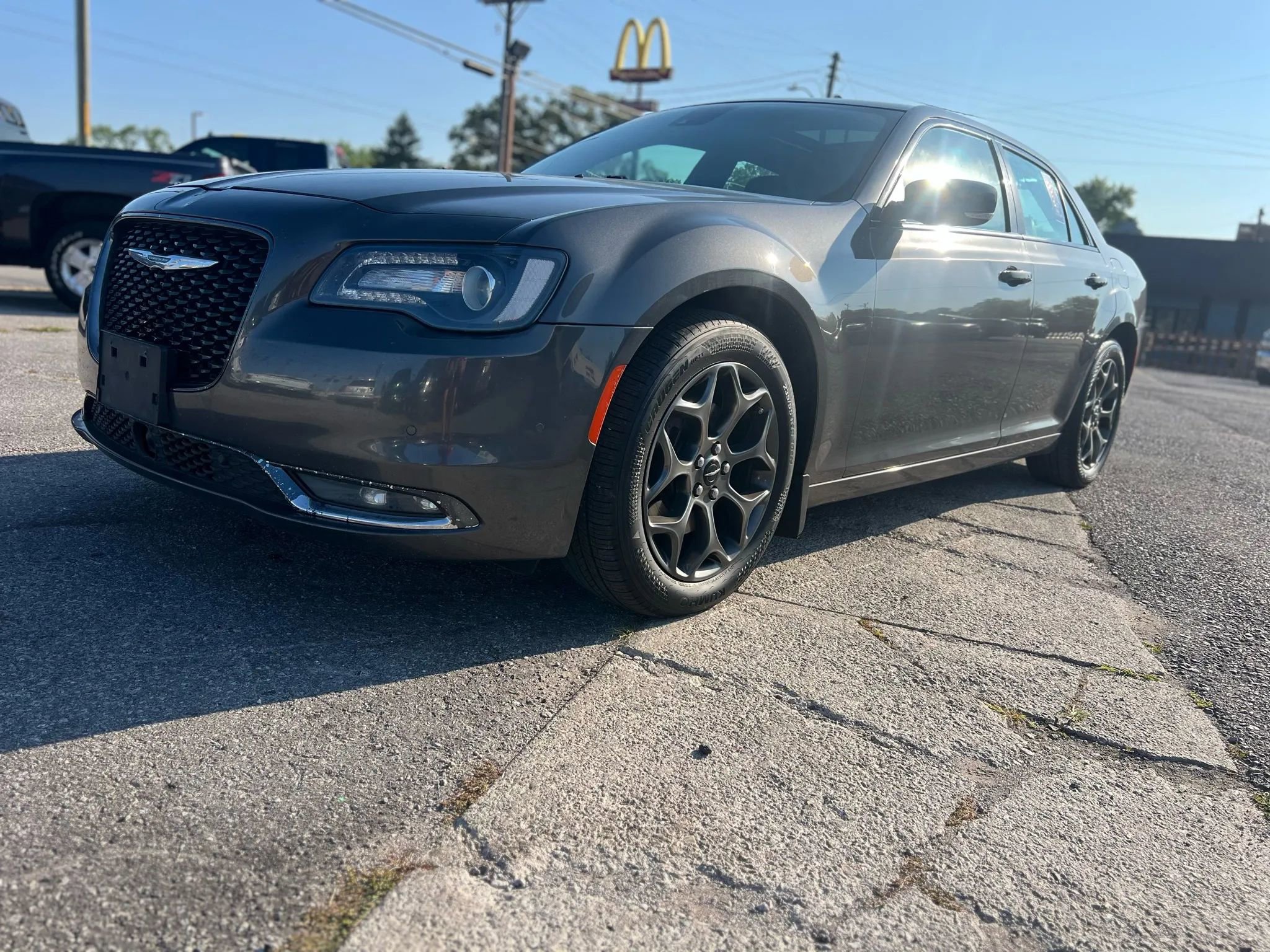 Used 2018 Chrysler 300 S w/ 300S Premium Group image 7