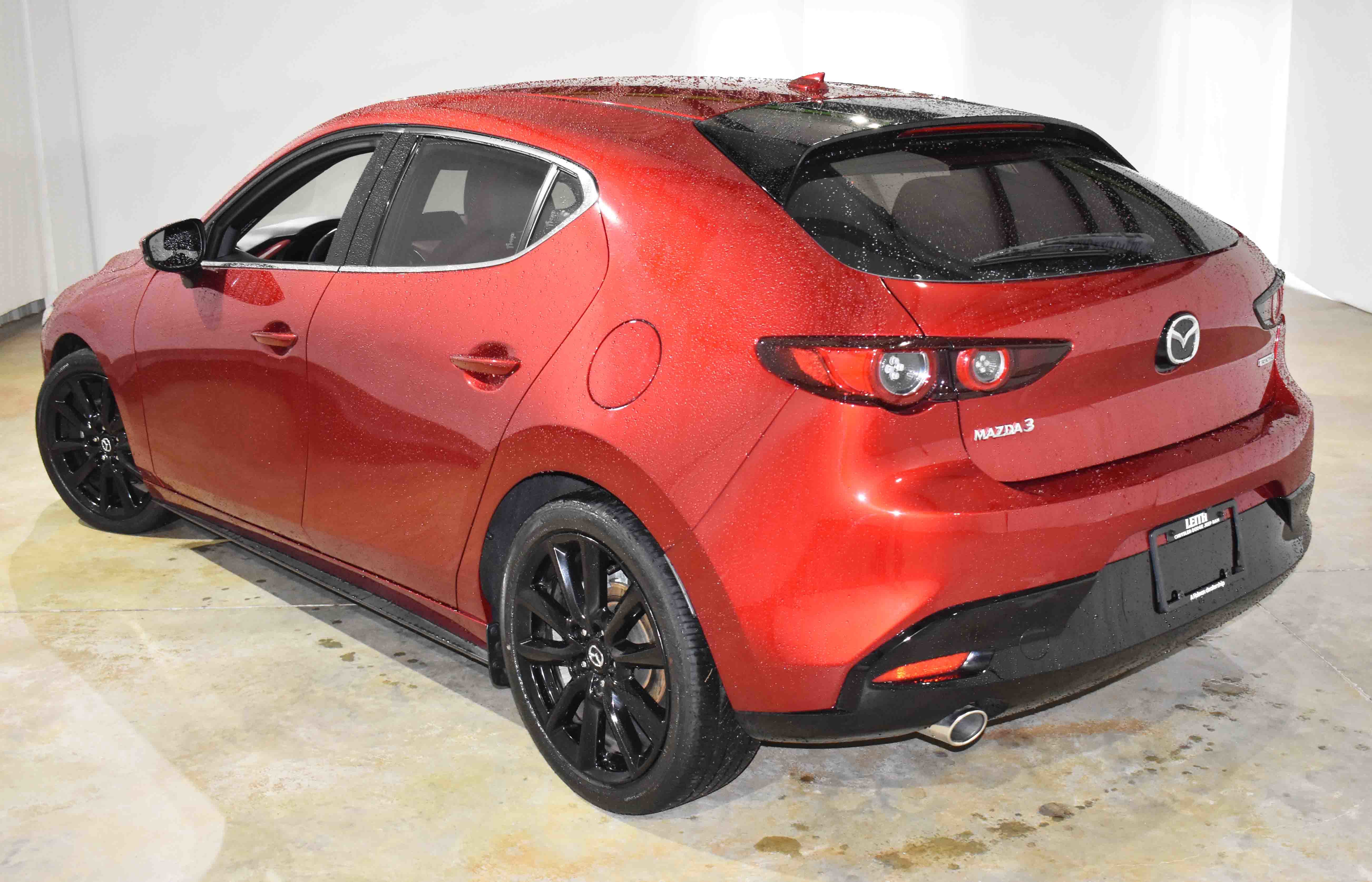 Used 2020 MAZDA MAZDA3 Hatchback w/ Premium Package image 7