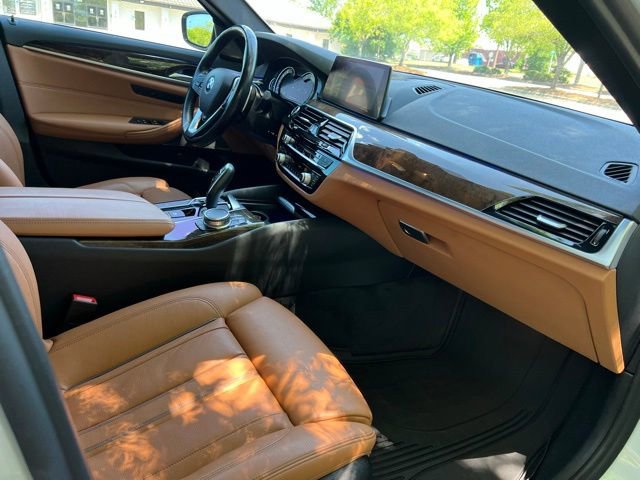 Used 2019 BMW 540i w/ Convenience Package RWD image 23