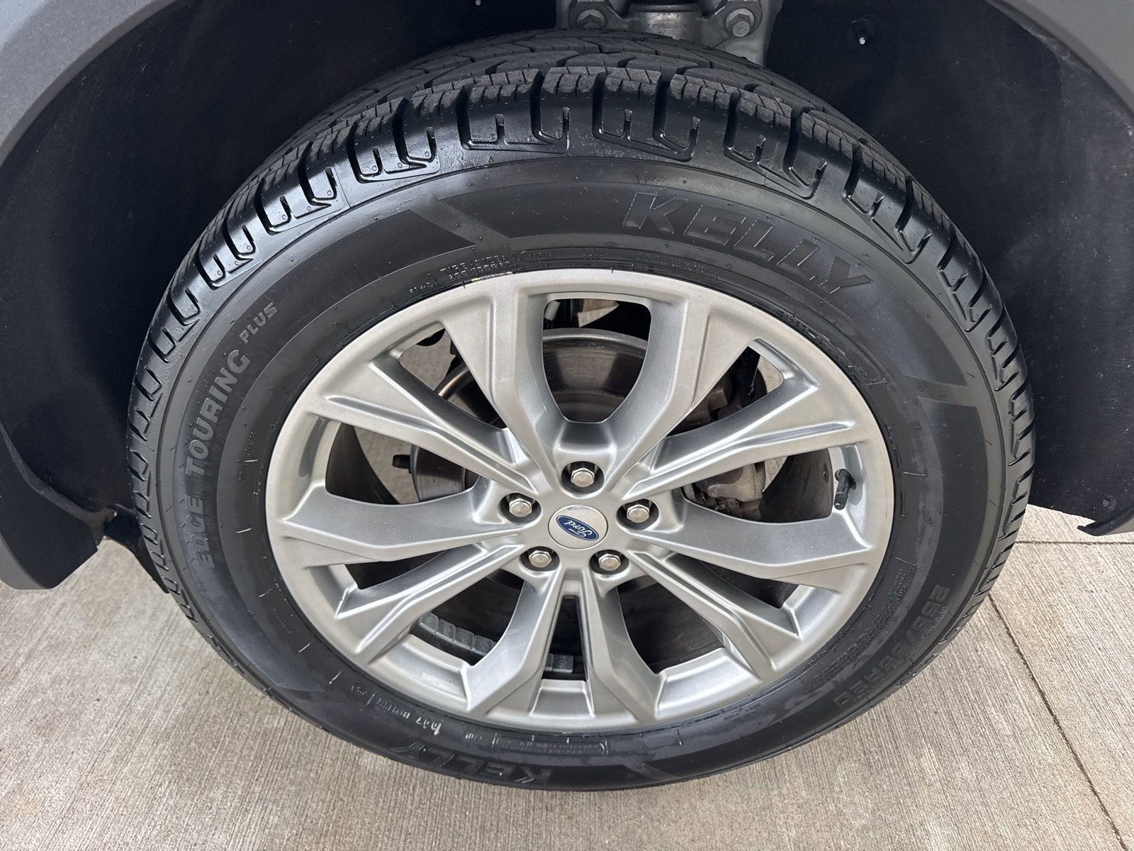 Certified 2023 Ford Explorer Limited w/ Limited Technology Package AWD/4WD image 19