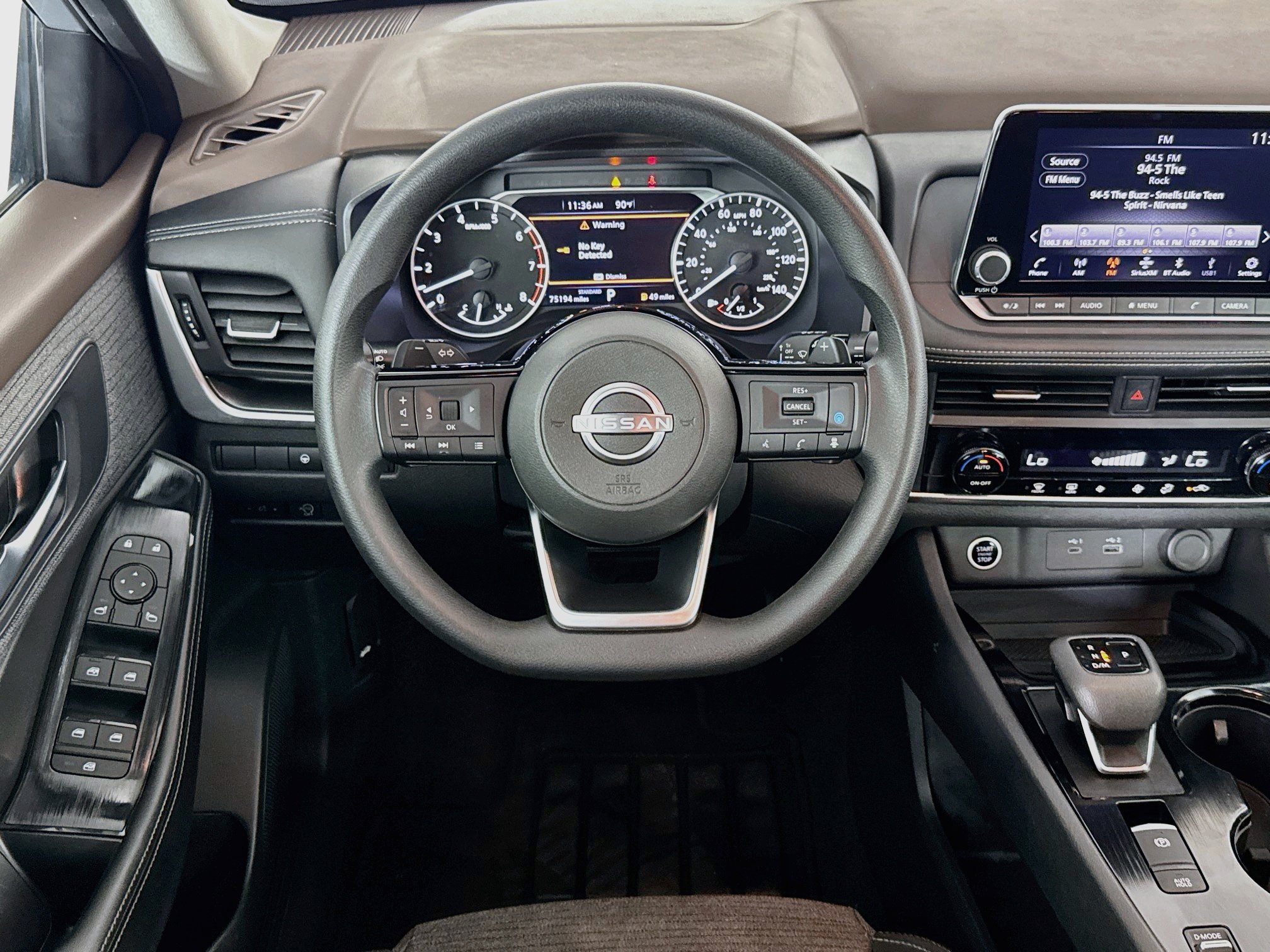 Used 2023 Nissan Rogue SV FWD image 15