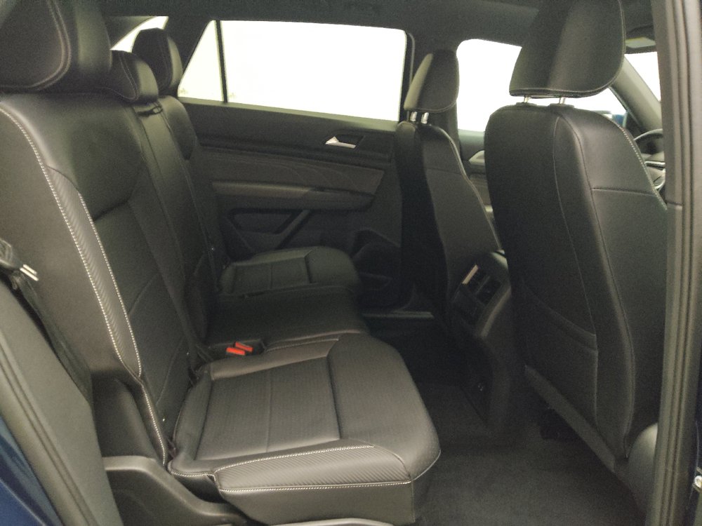 Used 2023 Volkswagen Atlas Cross Sport SE w/ Panoramic Sunroof Package FWD image 19