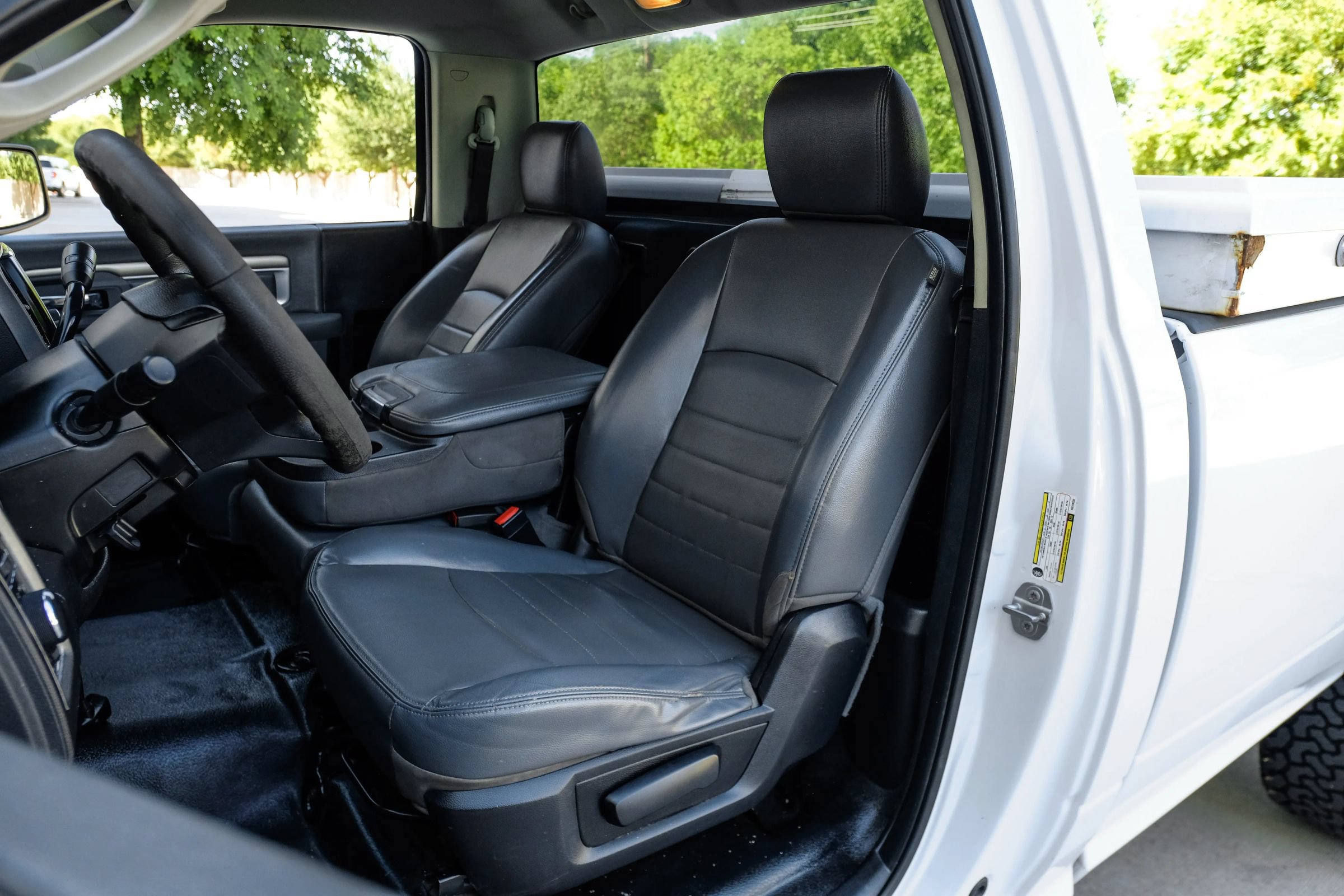 Used 2017 RAM 2500 Tradesman w/ Power & Remote Entry Group RWD image 28
