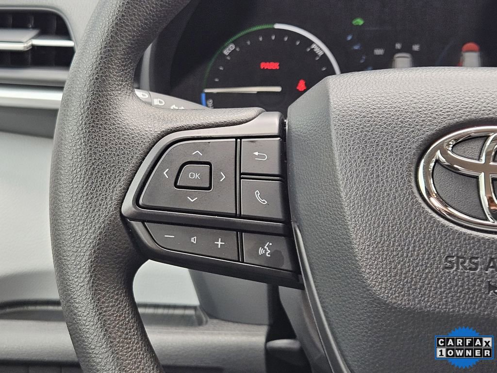 Used 2026 Toyota Sienna LE image 26