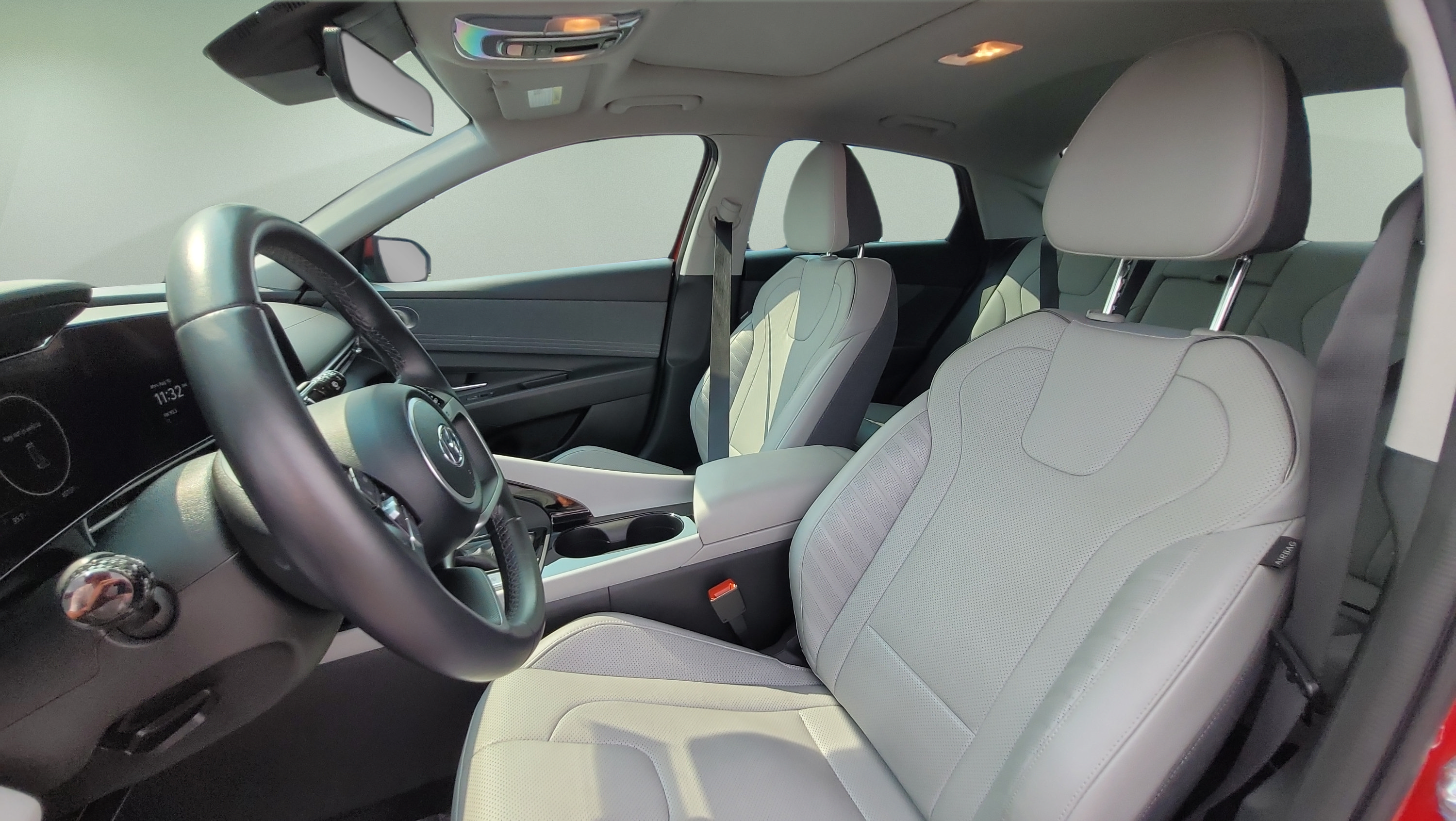 Used 2023 Hyundai Elantra Limited FWD image 28