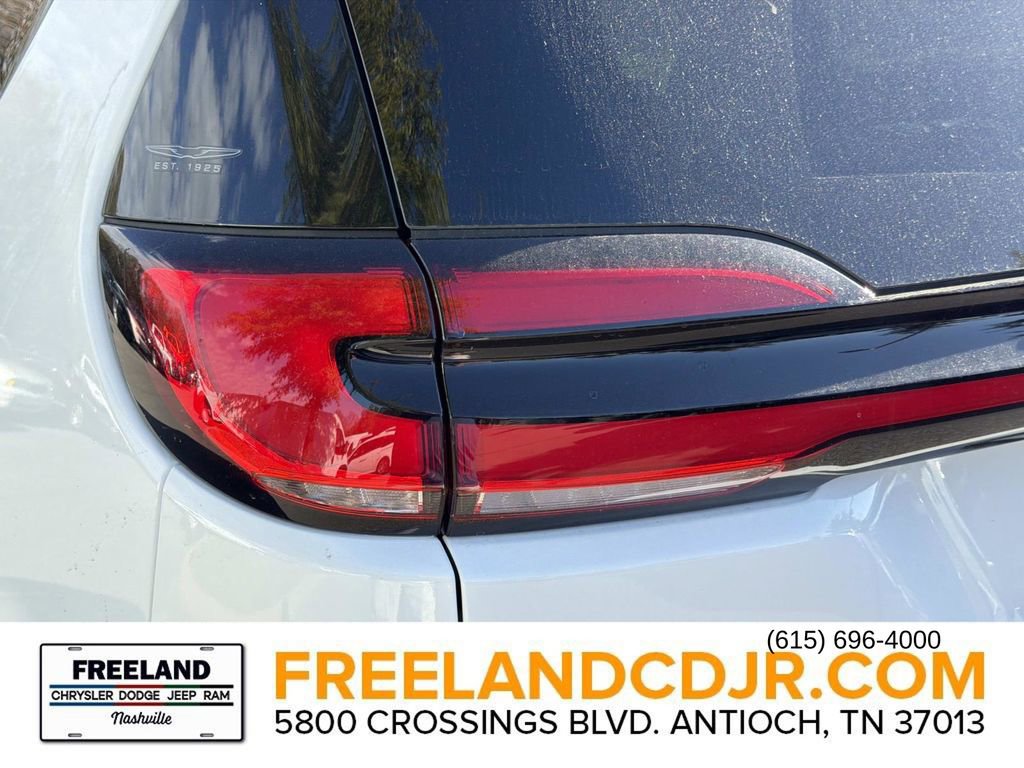 New 2026 Chrysler Pacifica Select image 11